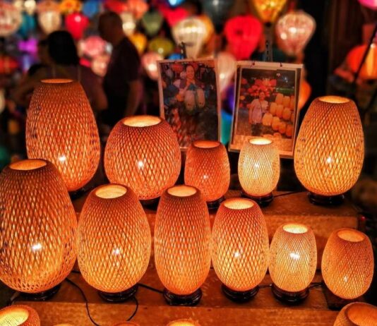 ĐÈN NƠM TRE GIÁ RẺ Đèn nơm tre giá rẻ